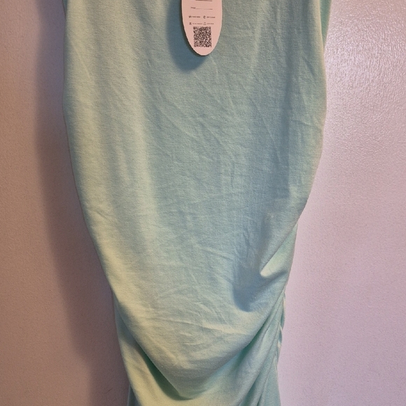 Green Ruched Sweetheart Neckline Bodycon Midi Dress - Picture 4 of 9